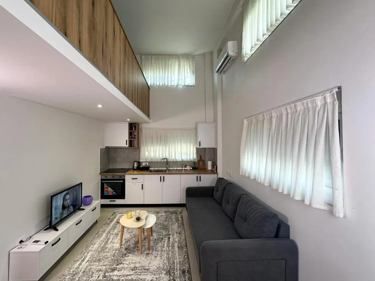 Home Select Tirana 2