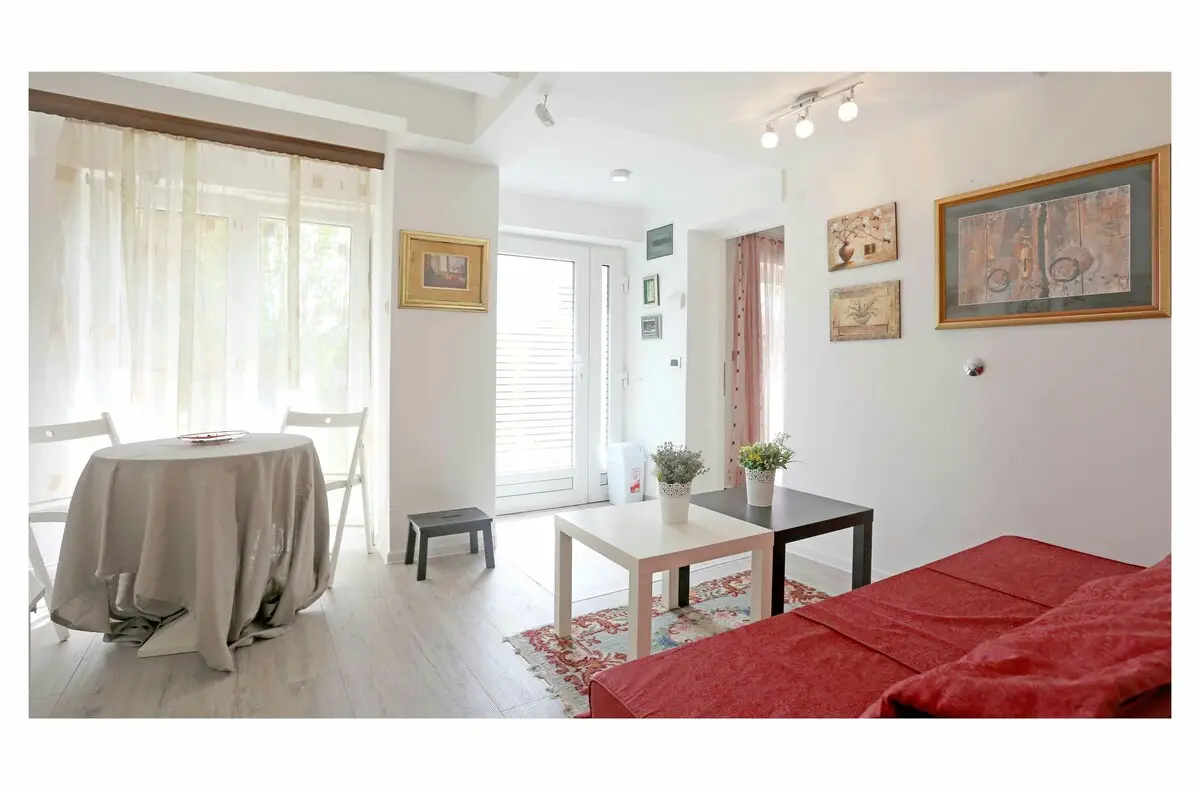 Saray Apartment free street Parking