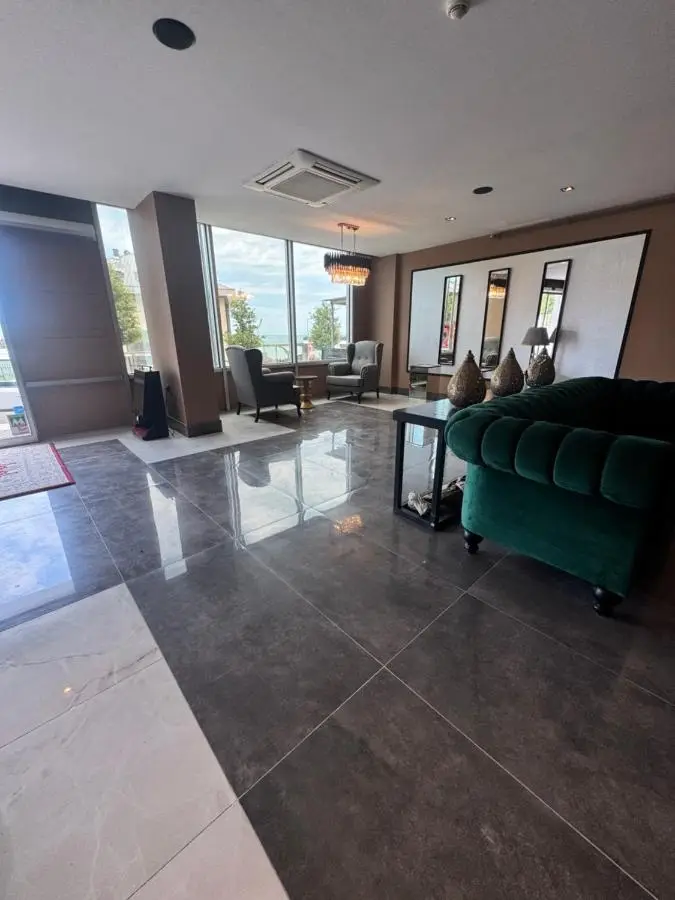 Ween Otel