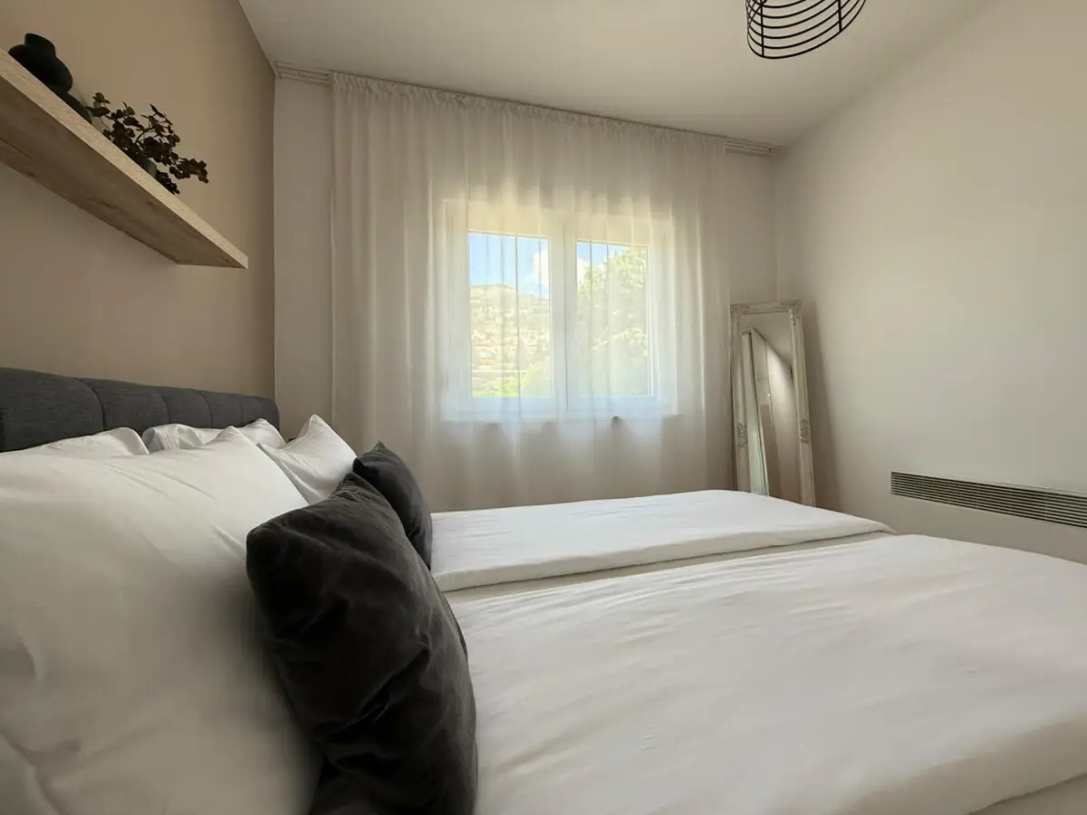 Merak - Two bedroom apartment + Free parking