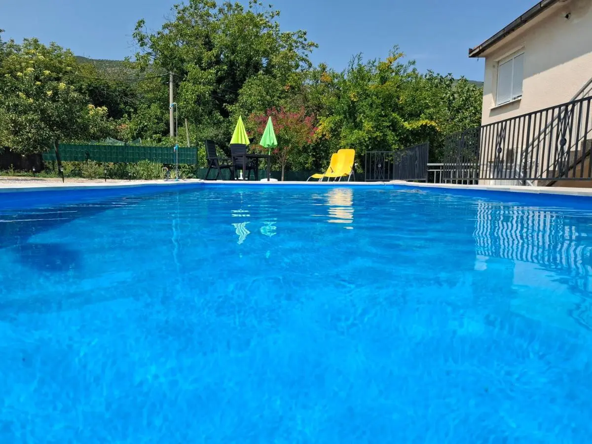 Apartman ZORA s bazenom sa slanom vodom - nova sezona!