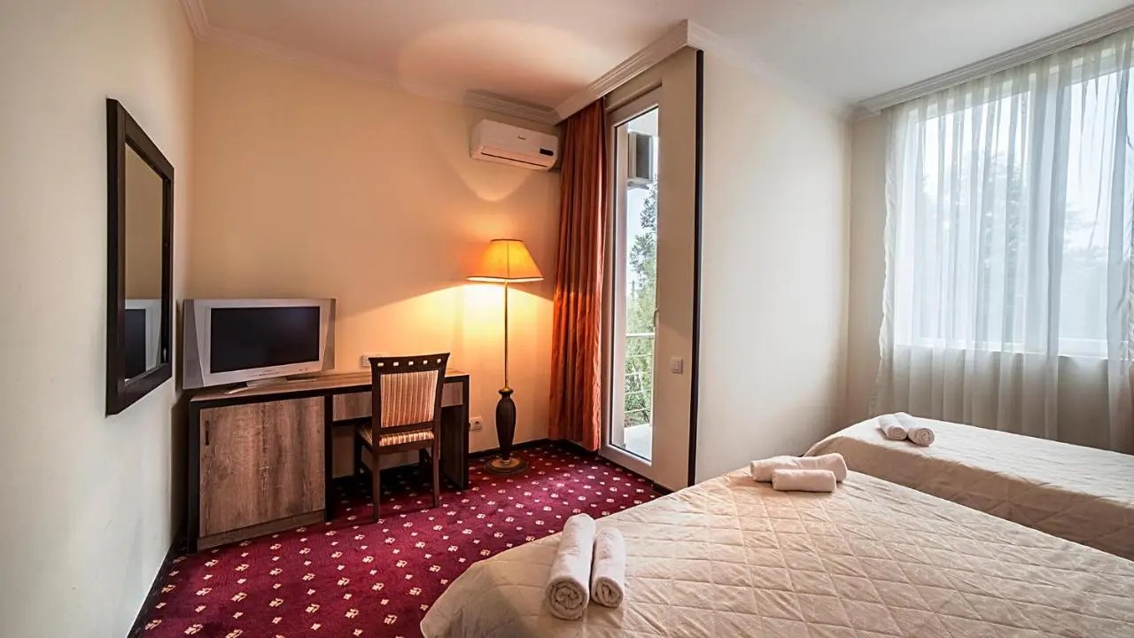 Orange Hotel