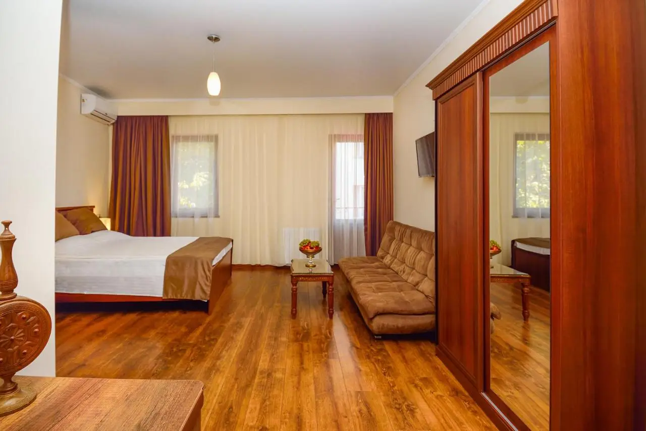 Hotel British House