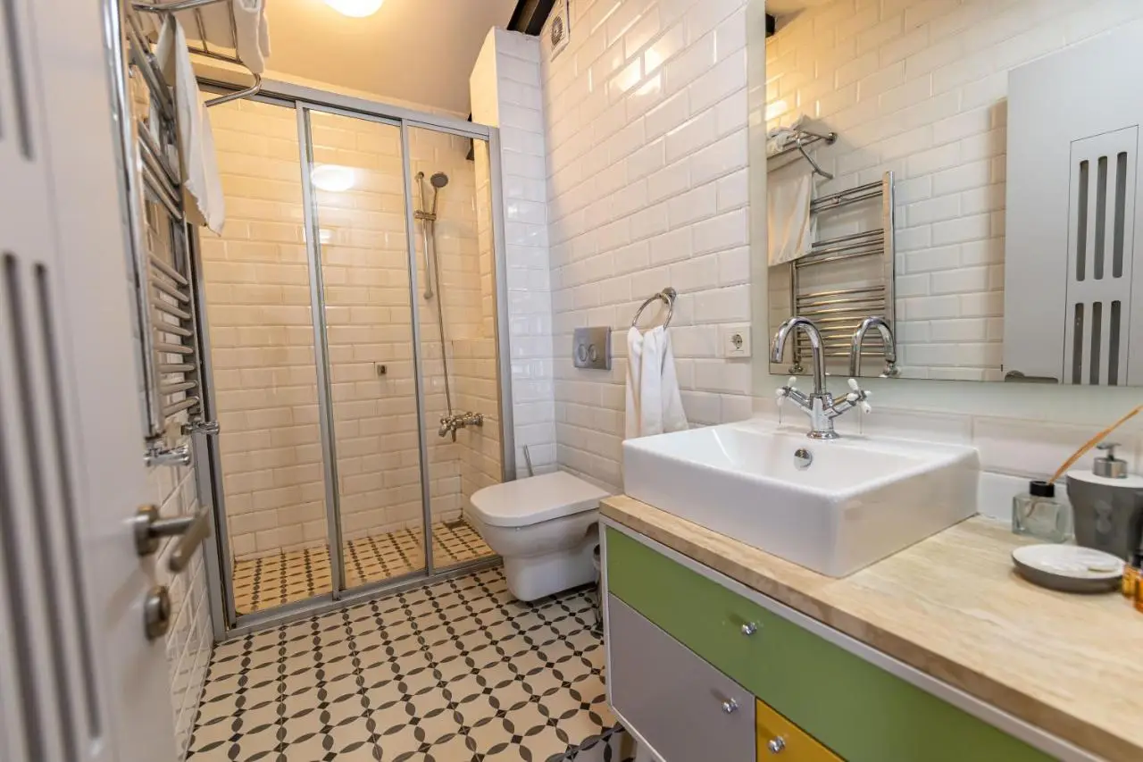 Calanthe Residence
