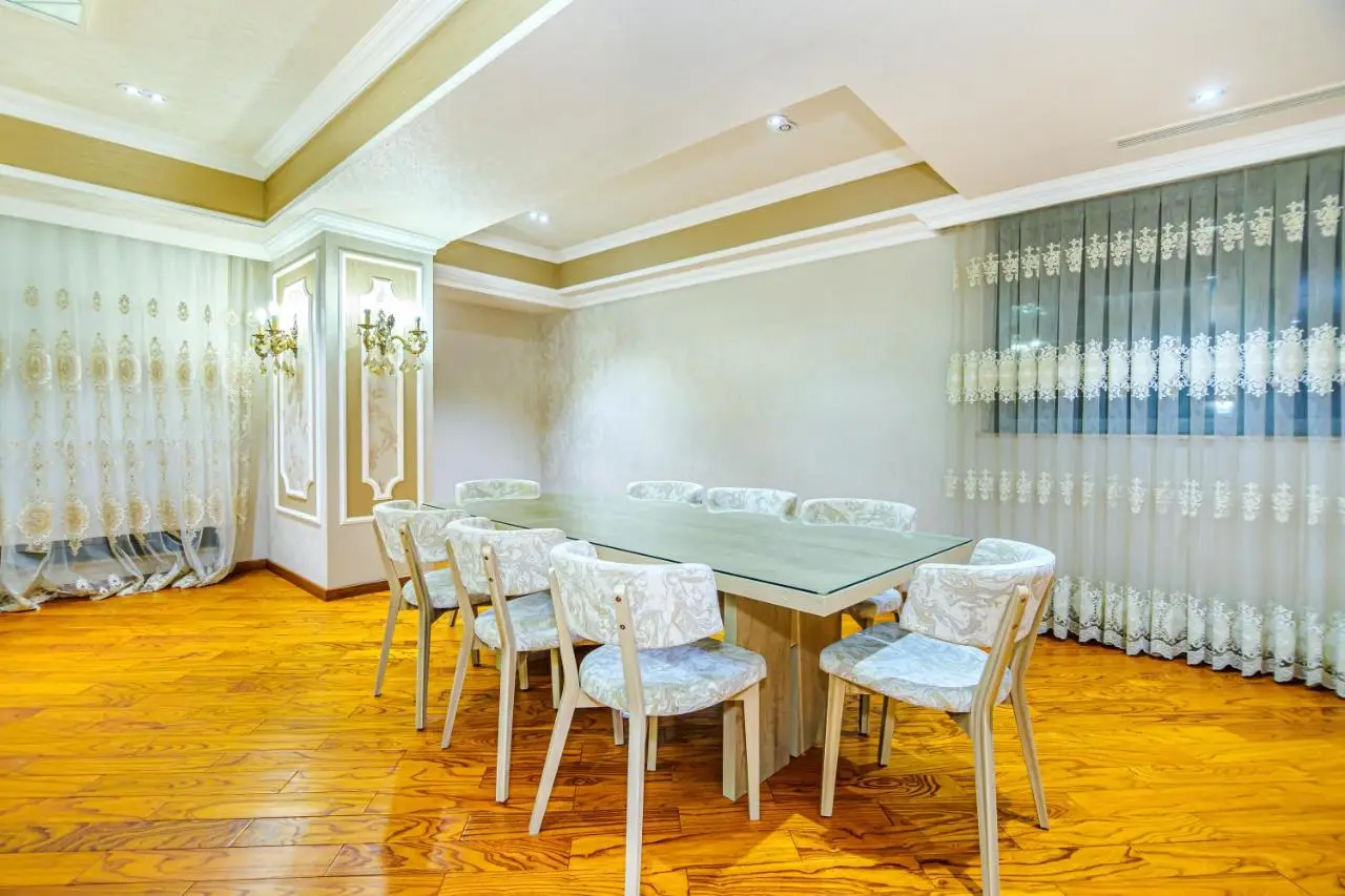 4 Bedroom Luxury Apartment on BAKU
