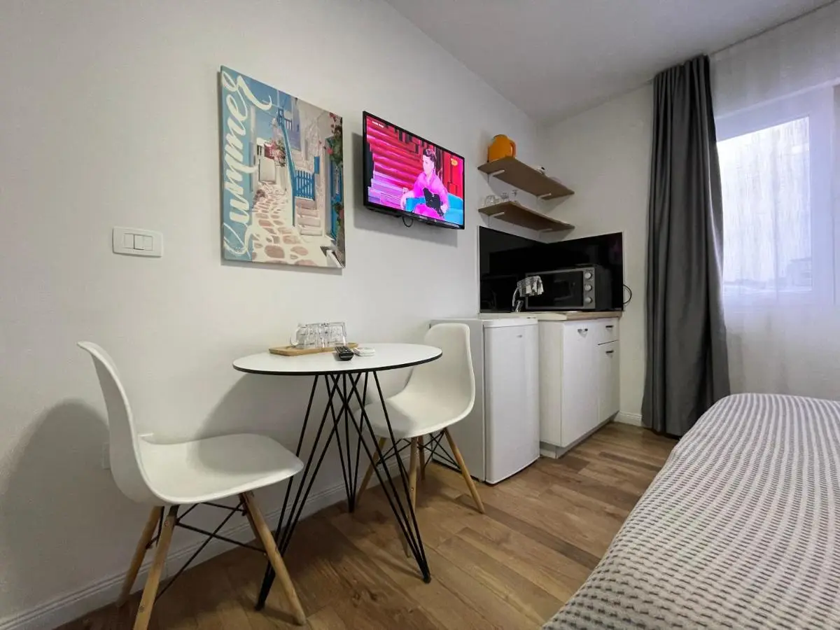Central Studio Apartments