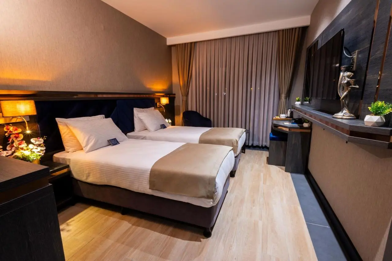 WestDoor Hotel