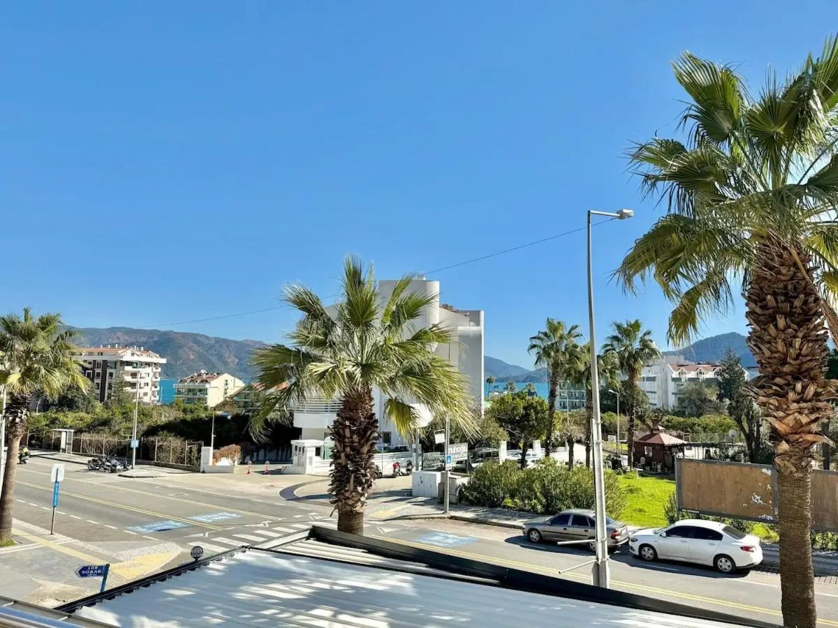 Deniz Manzaralı, Plaja 100 Metre, Luks Daire 1