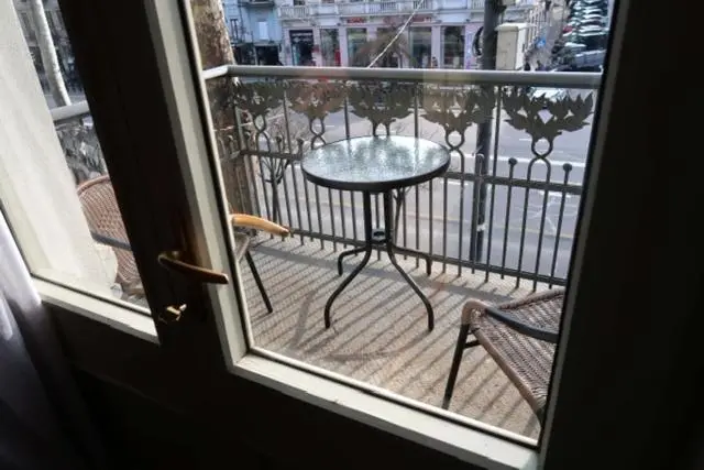 Opera Garden apartment in Tbilisi center