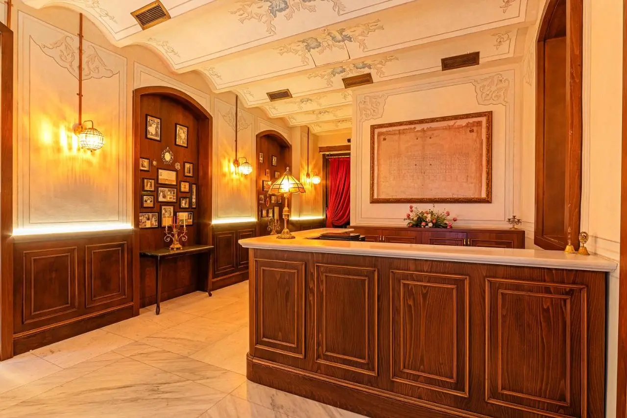 Meroddi Barnathan Hotel