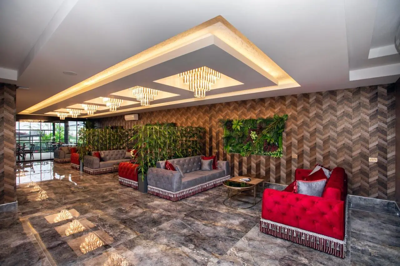 Marina Green Suite & Residence