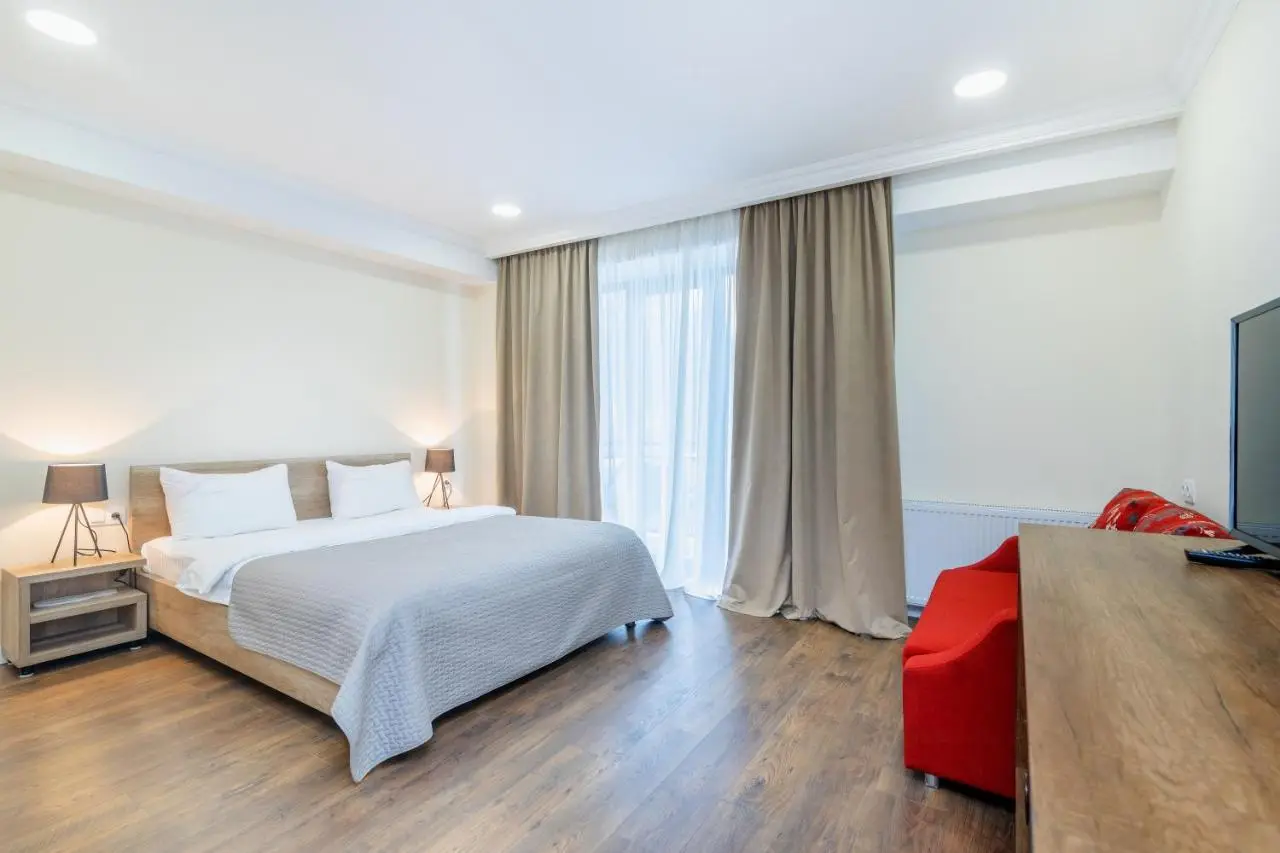 Kokhta Plaza Boutique Hotel
