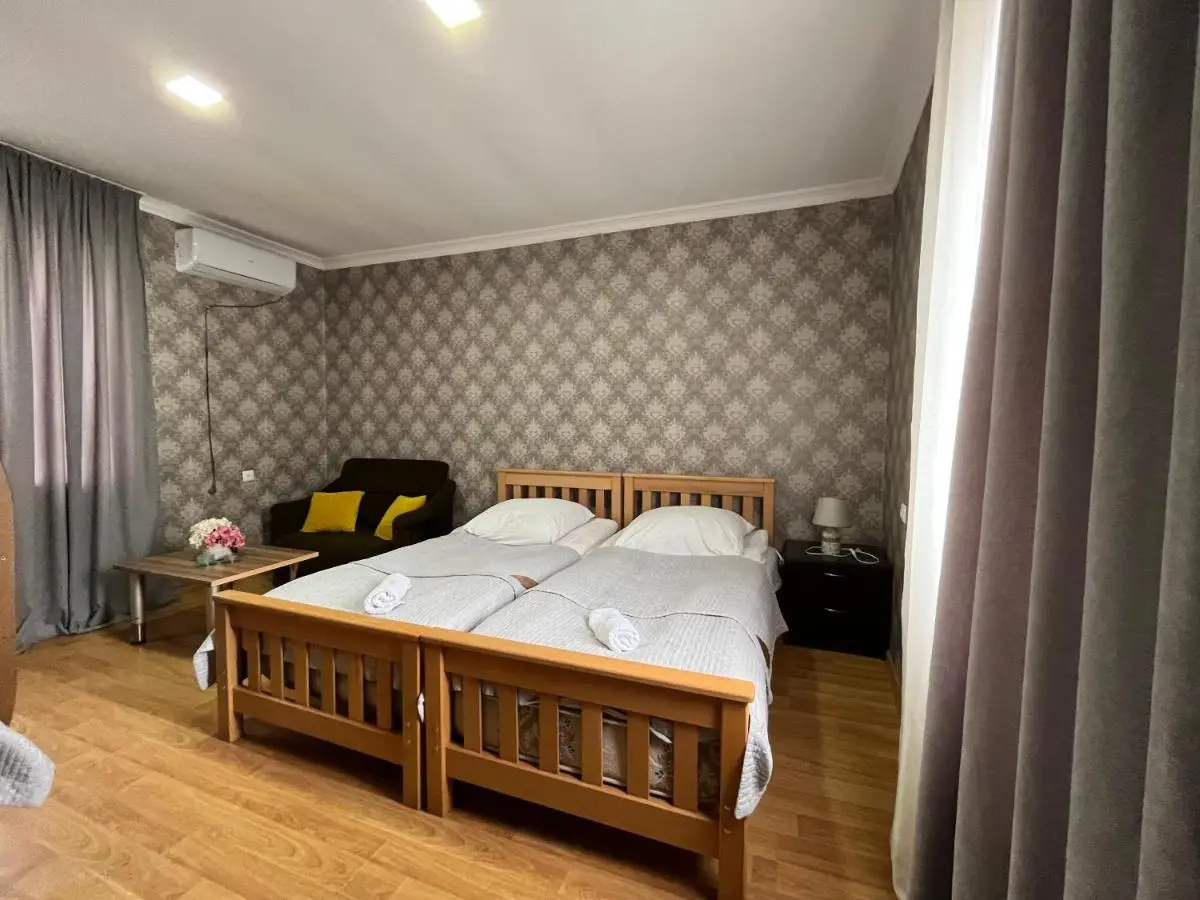 Hillside Guesthouse