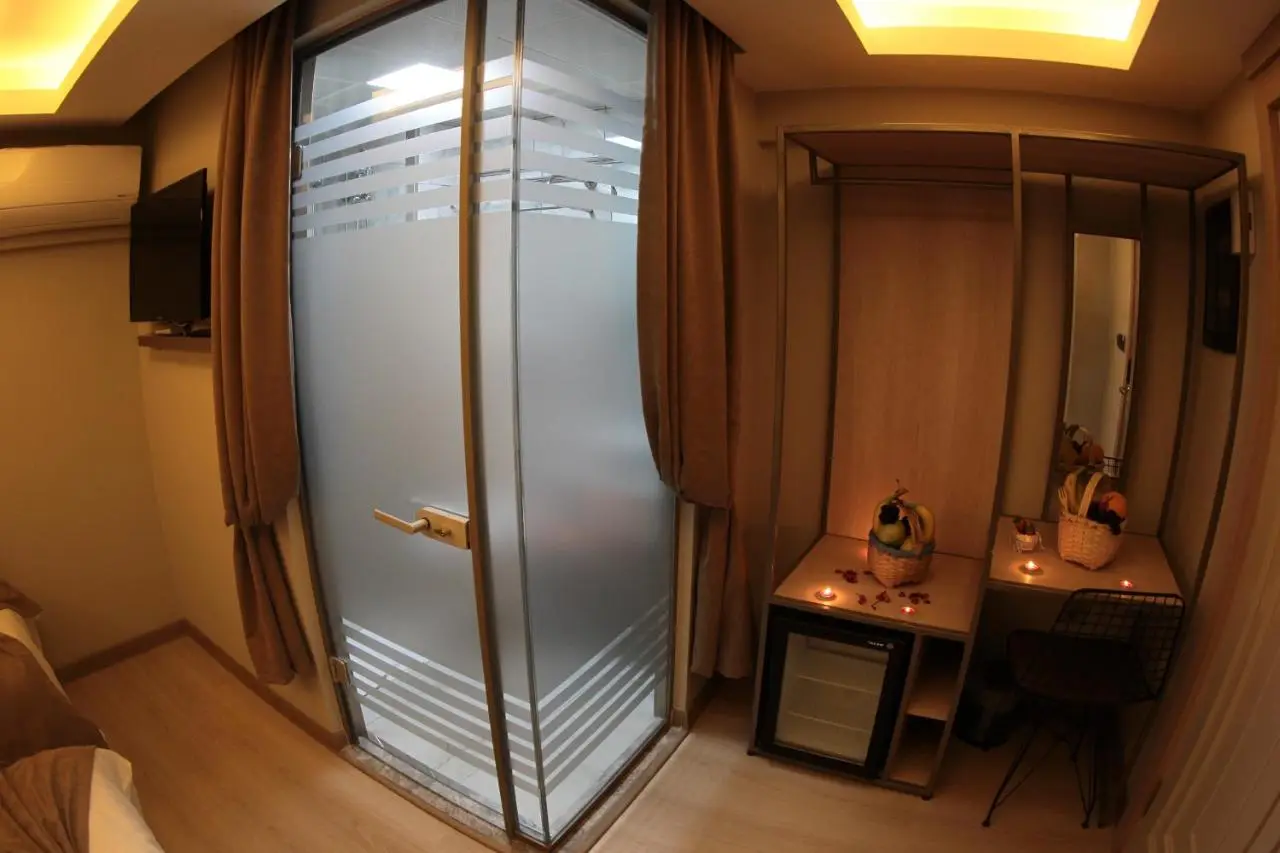 X-NELLYİ HOTEL