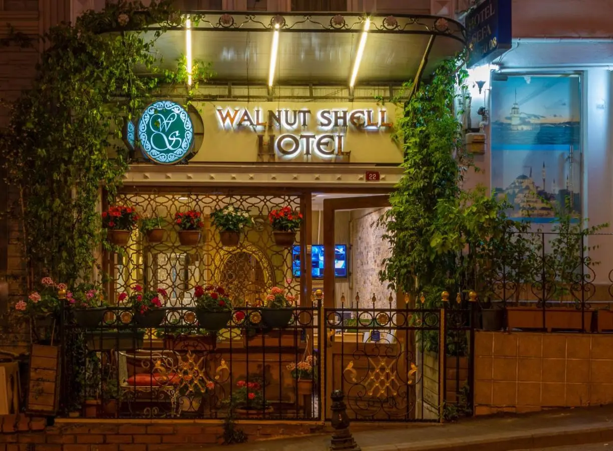 Walnut Shell Hotel