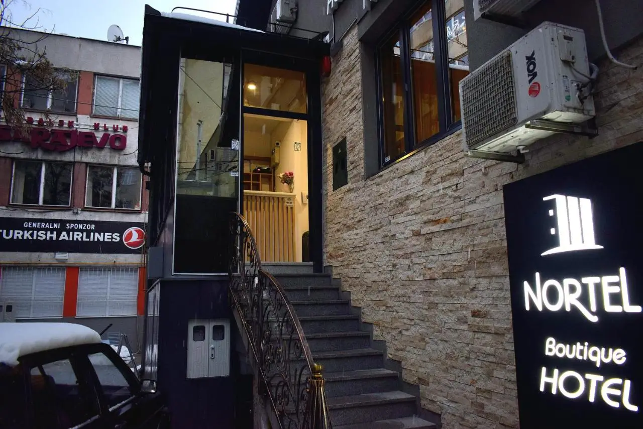 Deluxe Nortel Hotel