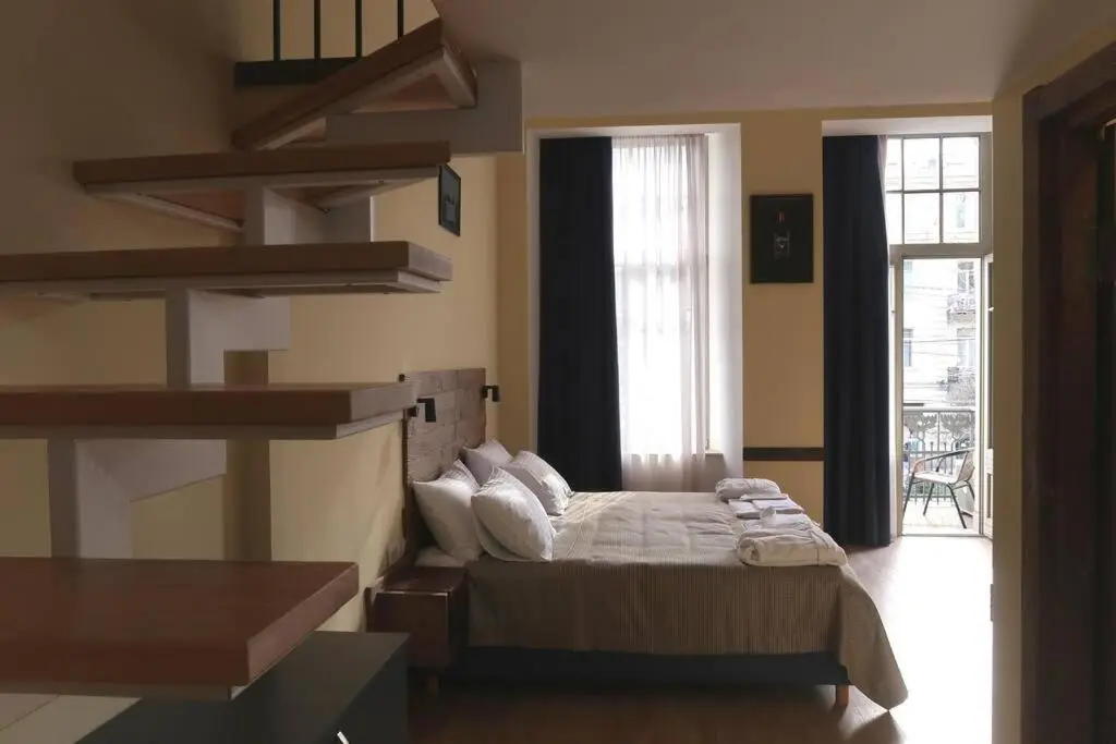 Opera garden 3 apartment in Tbilisi center
