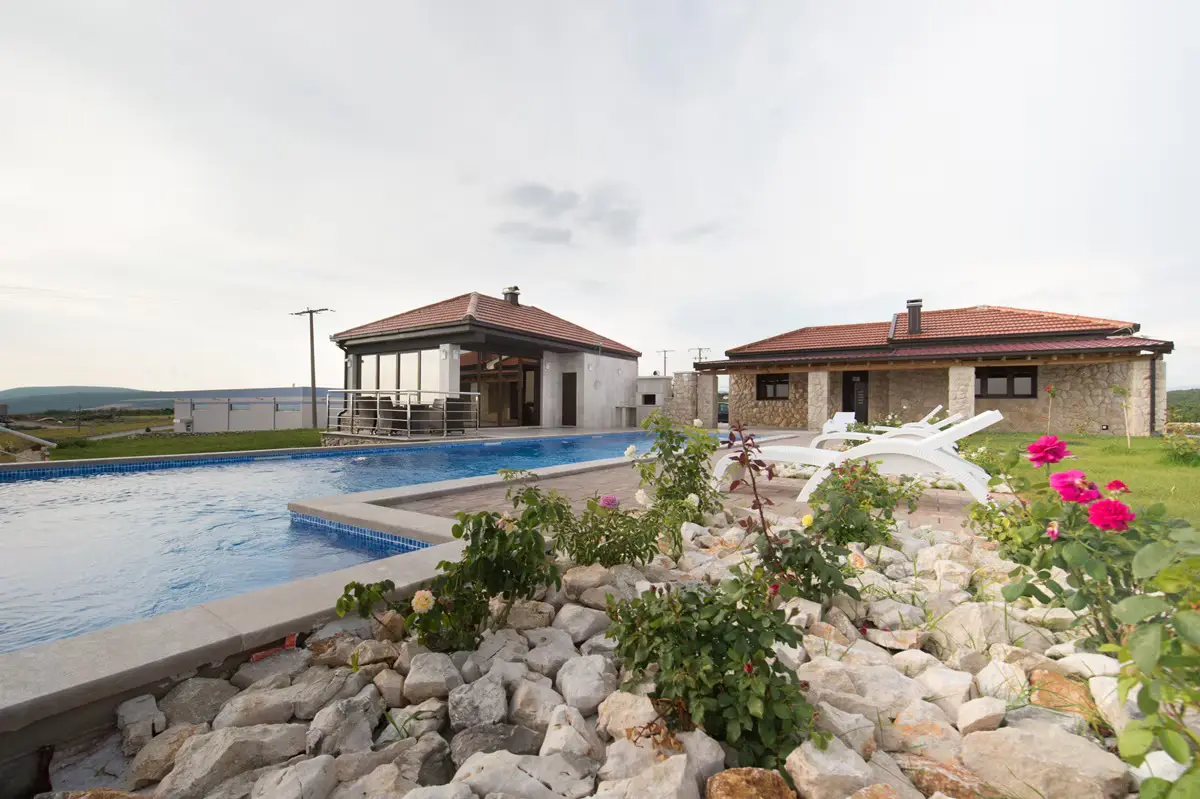 Villa Ljuba - Three Bedroom House & Swimming Pool