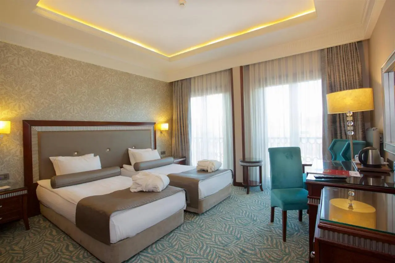 Emporium Hotel