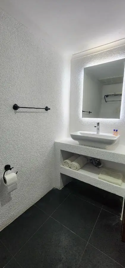 Costa Bitezhan Beach Hotel