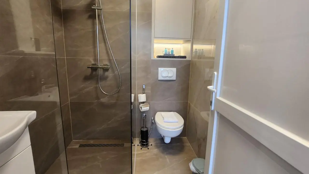 Apartmani Dobrinja - Free parking