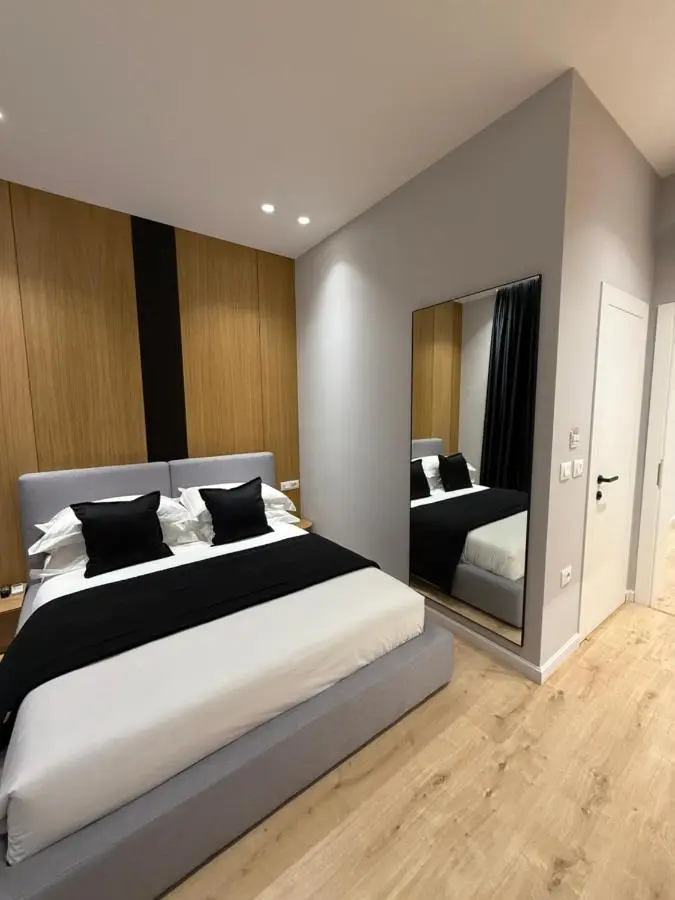 4 Rooms Tirana