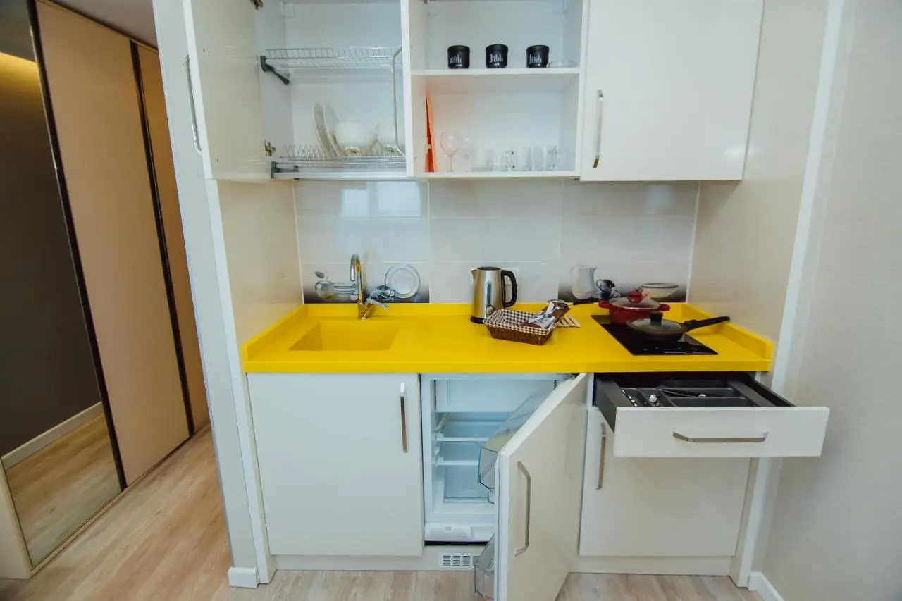 Your Sunshine Apartments in Alliance Palace