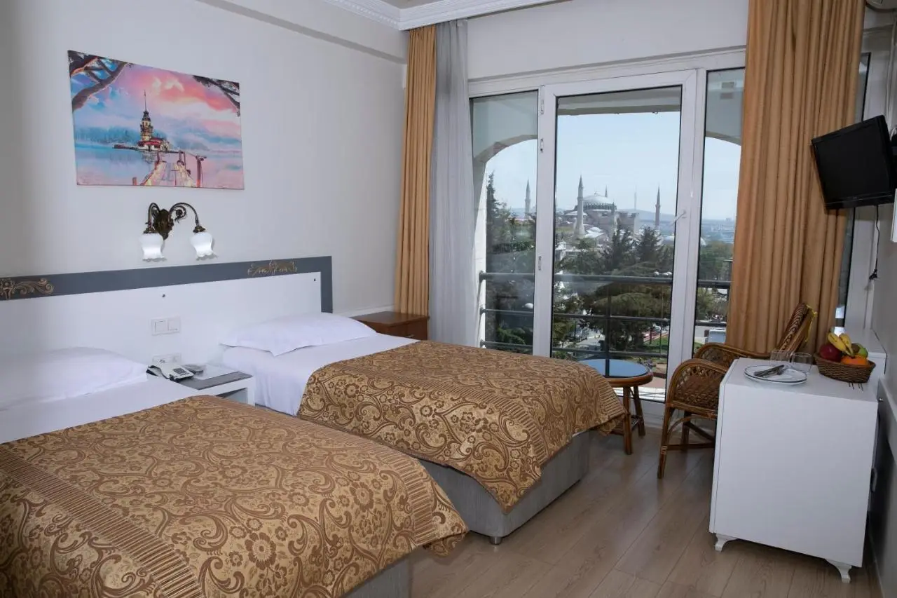 Hali Hotel