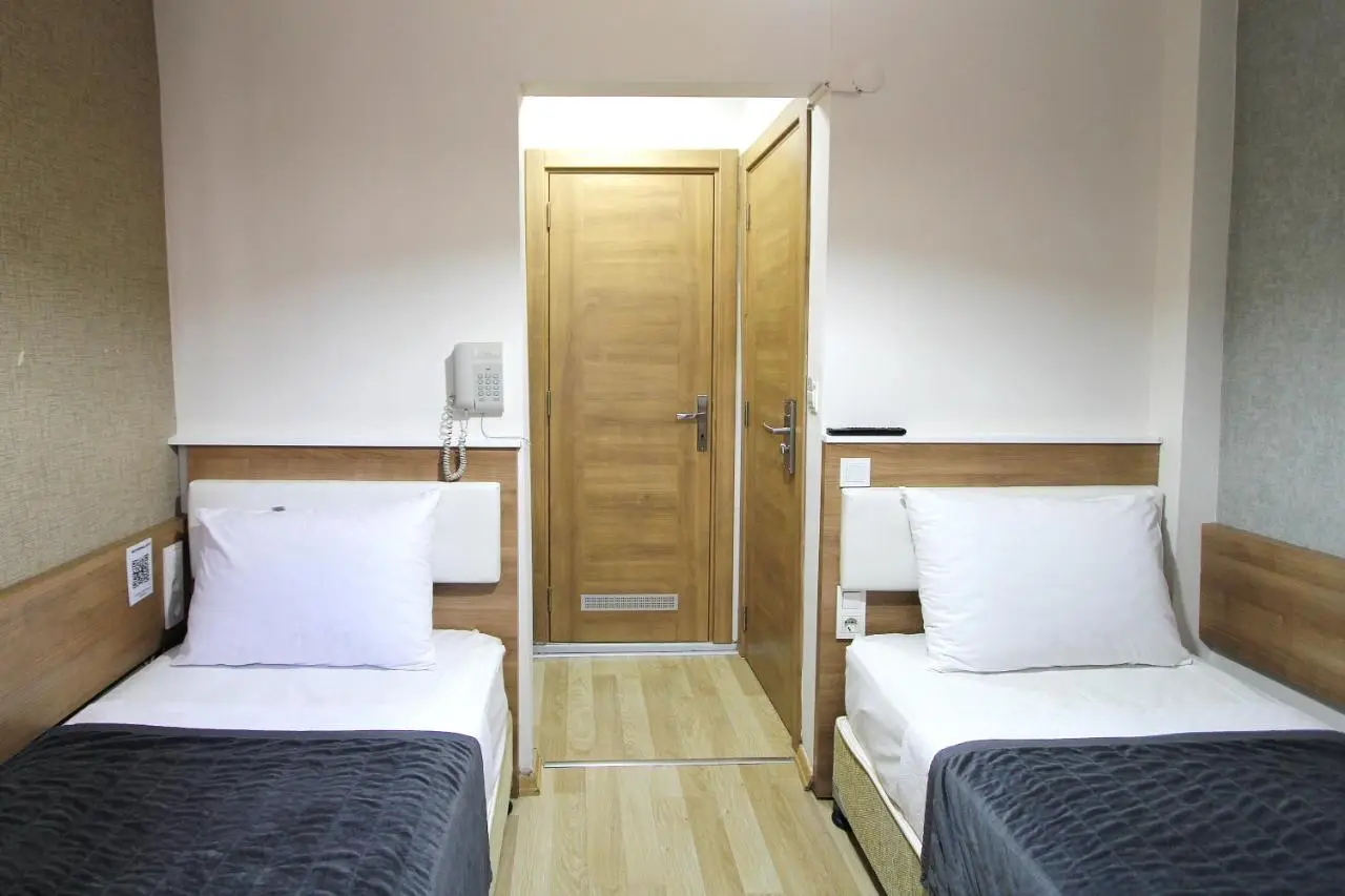Metrohill Hotel