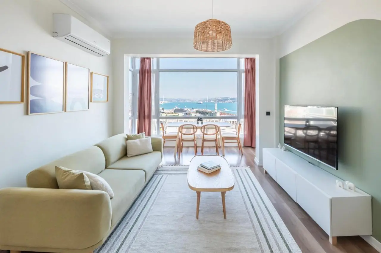 Stay Beyond the Bosphorus #5