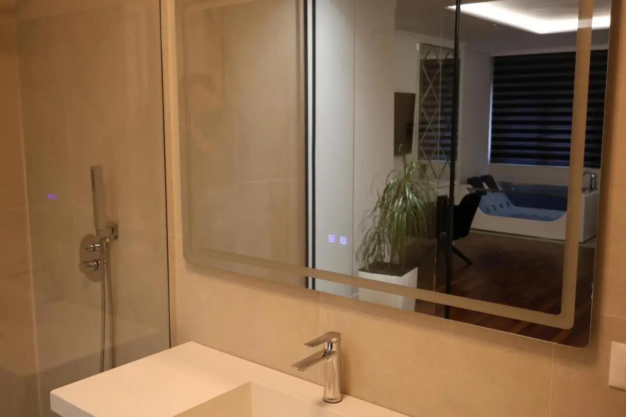Lunarist Luxury Private Jacuzzi Suites Tirana