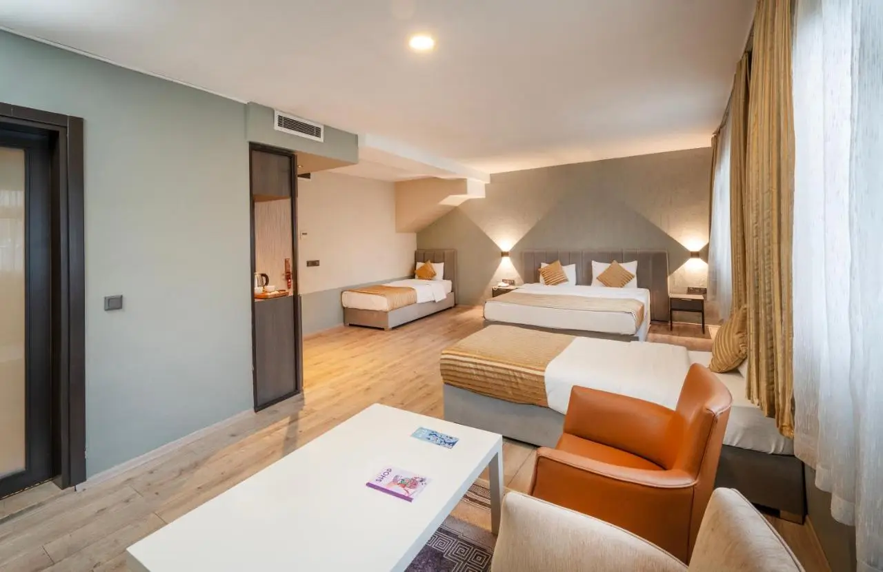 Orya Hotel