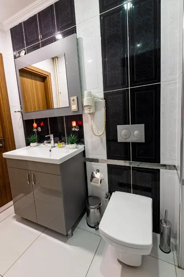 LINNGA HOTEL & SUITE