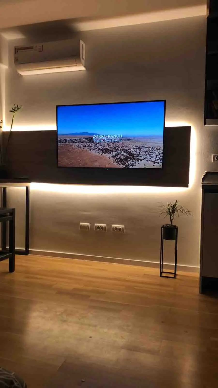 Modern brand new studio@top location+balcony view