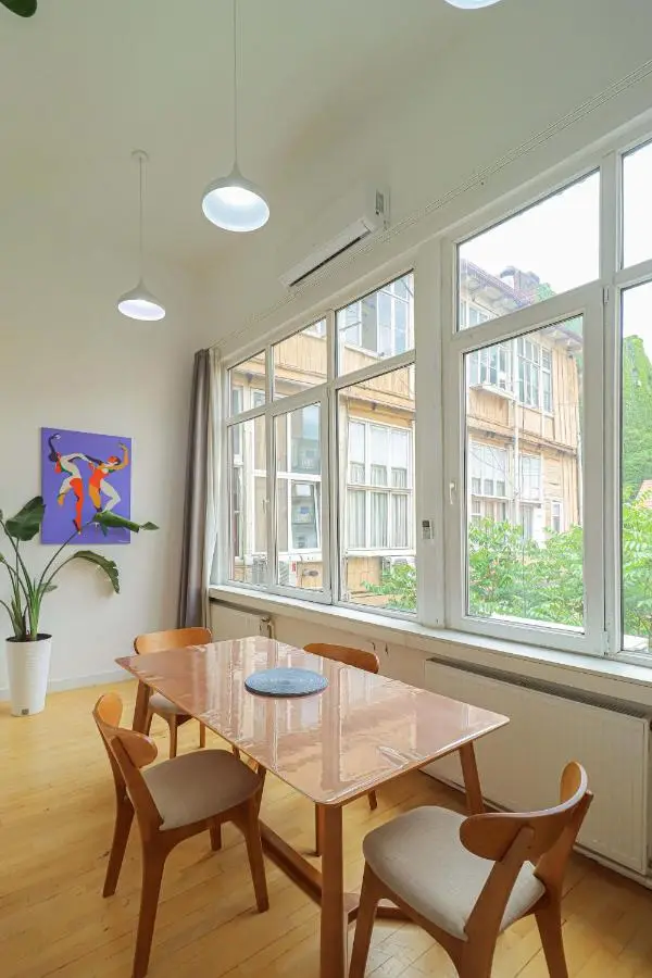 Stylish Apartment on Rustaveli Avenue