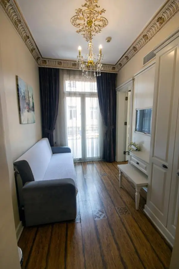 IQ Hotel