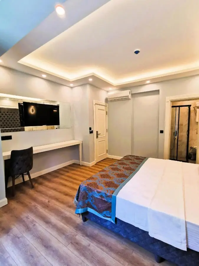 Luxx Garden Hotel