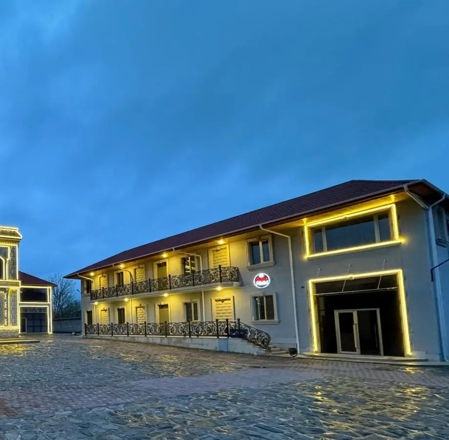 Deluxe Family Hotel