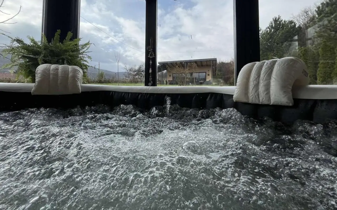 Residence Wood Pool & SPA