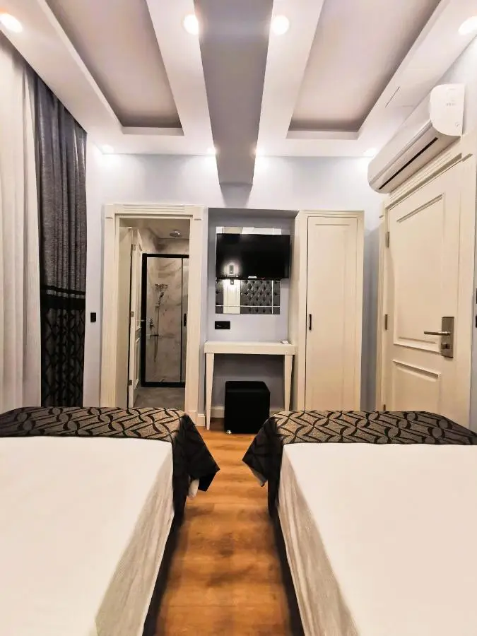 Luxx Garden Hotel