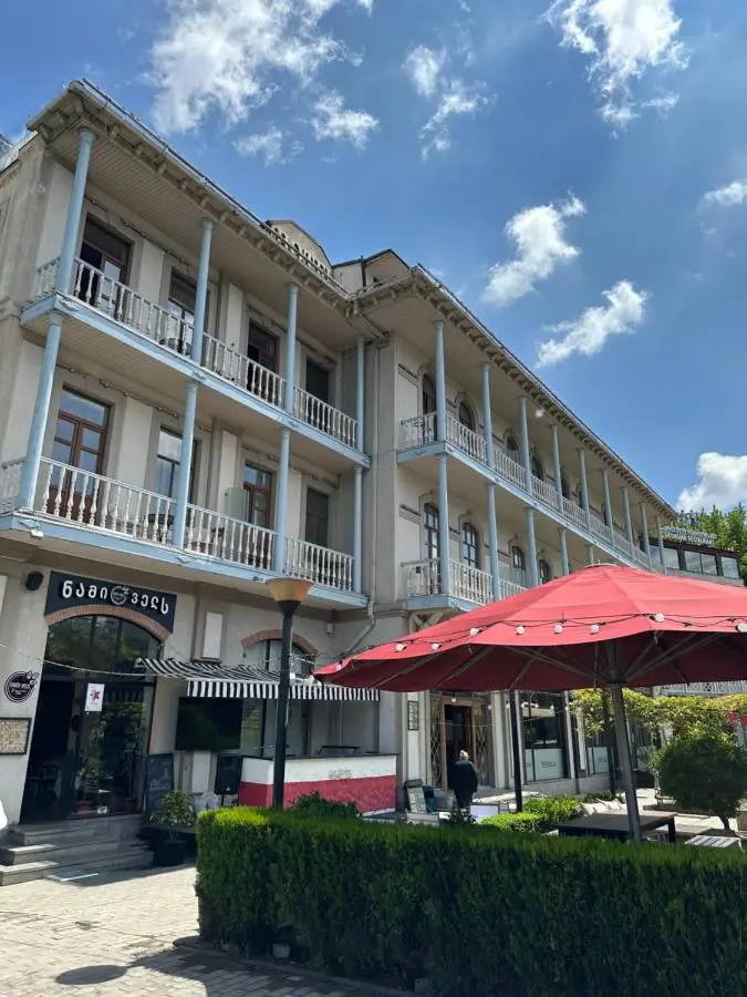 Hotel Cash