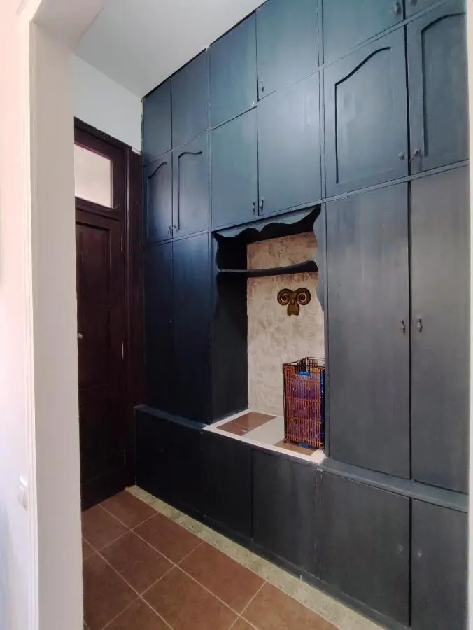 9 Doors