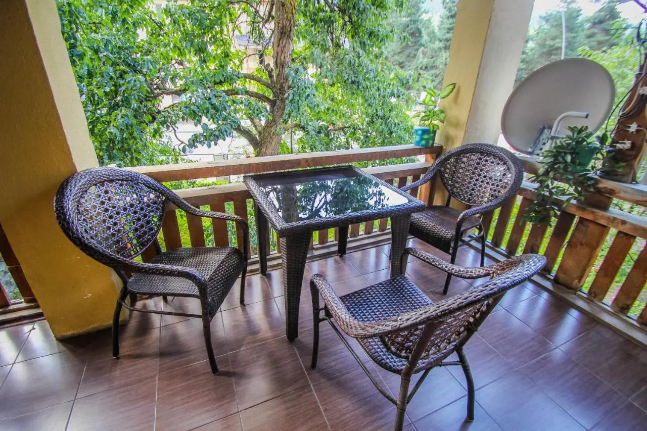 Eka&Nino GuestHouse