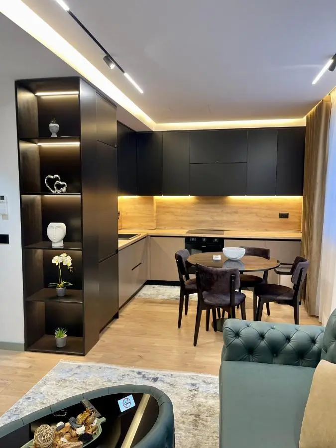 Queens Luxury Apartments Tirana