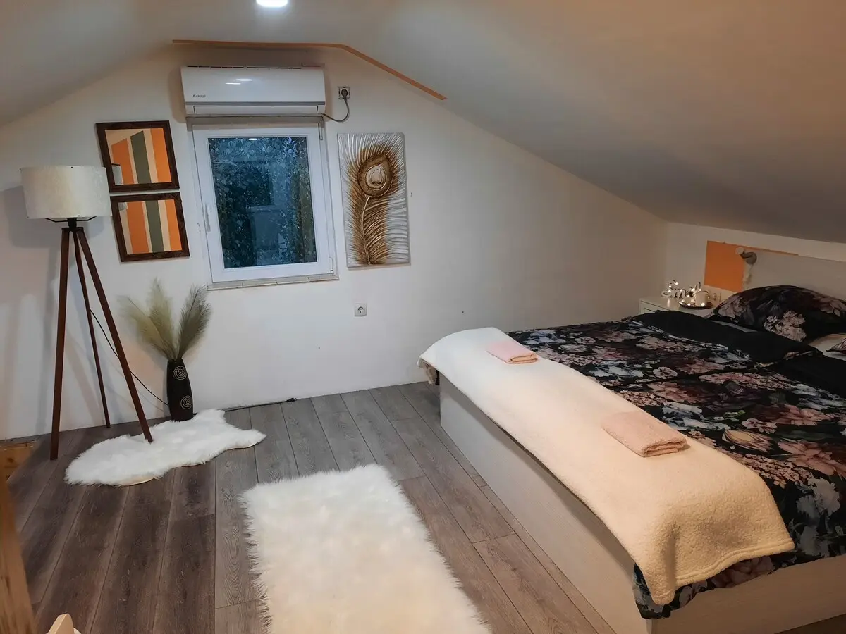 Mountain House Brutusi 18
Bjelasnica/Trnovo bi