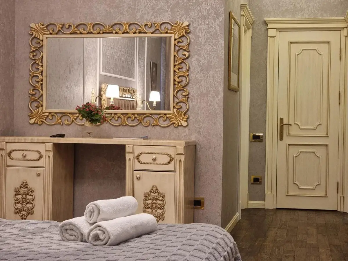 Park Azure Classic Apartment