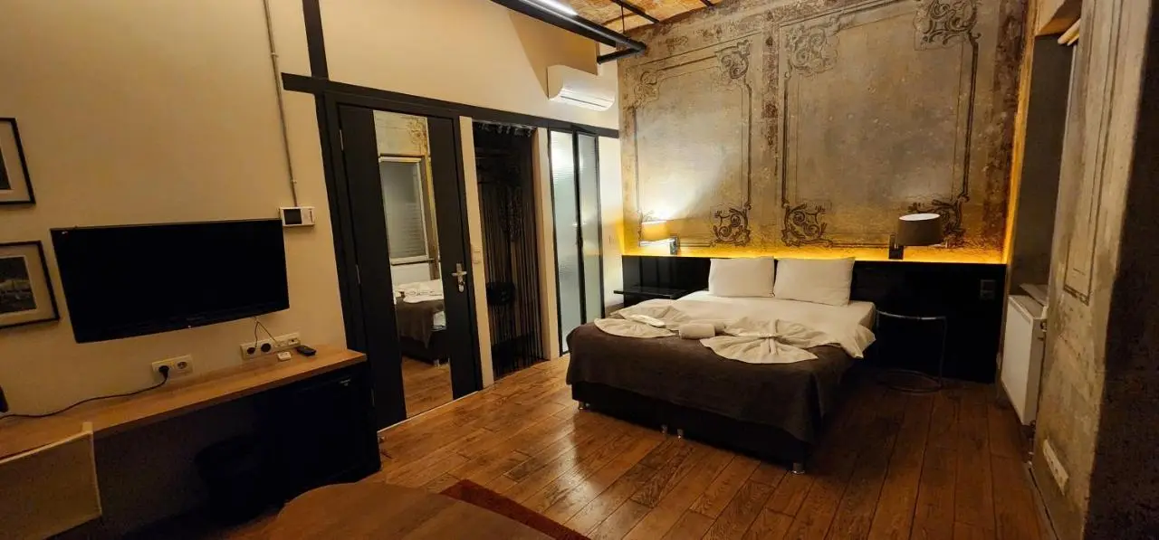 Taksim Galata Tower, Rooms Galata Historical Hotel