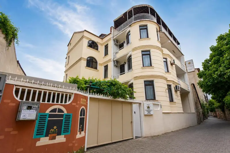 Hotel Imperial House