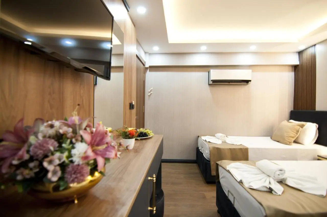 Grand Bagoz Hotel