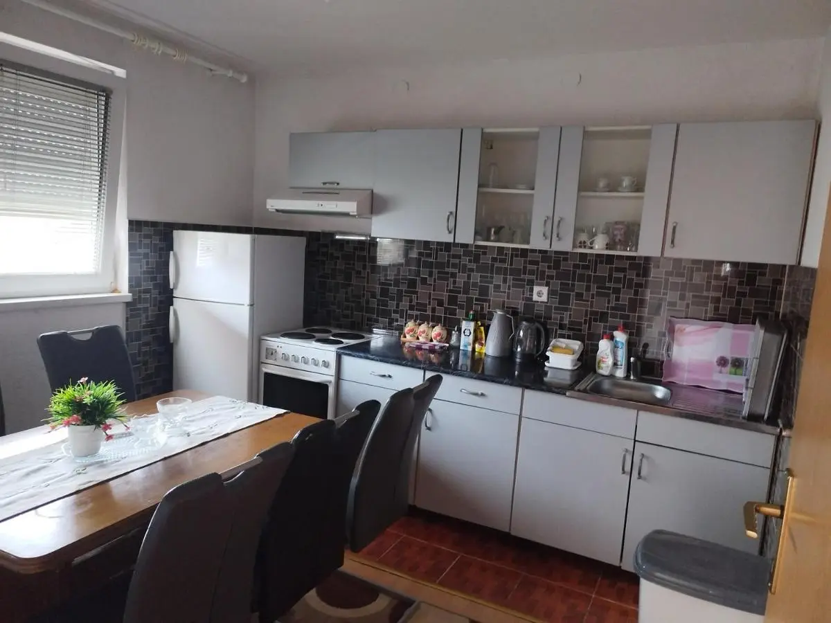 Apartman Leki